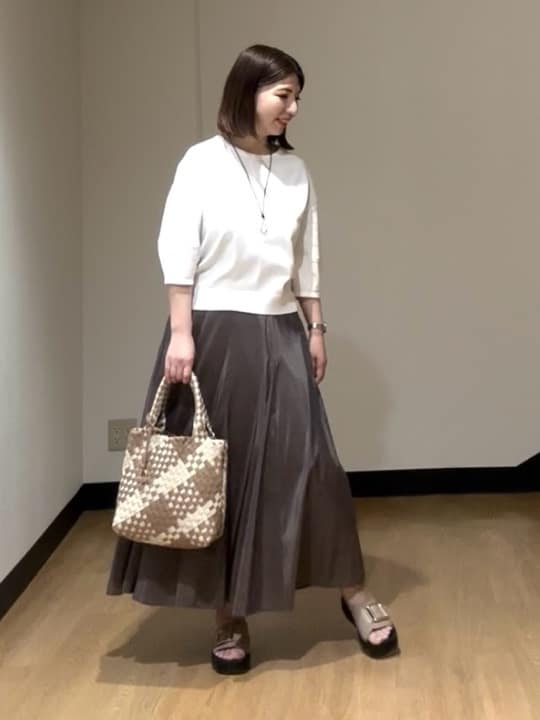 MIKIKOさんの「UNTITLED｜◆【袖コンシャス/着映え/六分袖】ランタンスリーブニット」を使ったコーディネート
