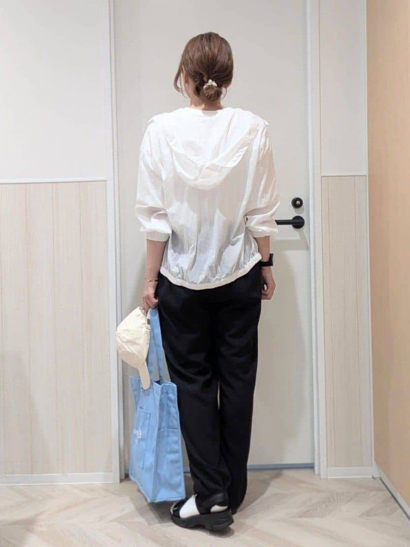 miyuさんの「SHOO･LA･RUE｜◆【選べる4柄】コットンプリントロゴTシャツ」を使ったコーディネート