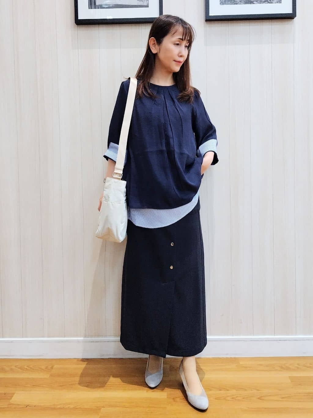 yseさんの「SHOO･LA･RUE｜◆【洗える/S-LL】一枚でサマ見え お袖折り返し 裾レイヤードトップス」を使ったコーディネート