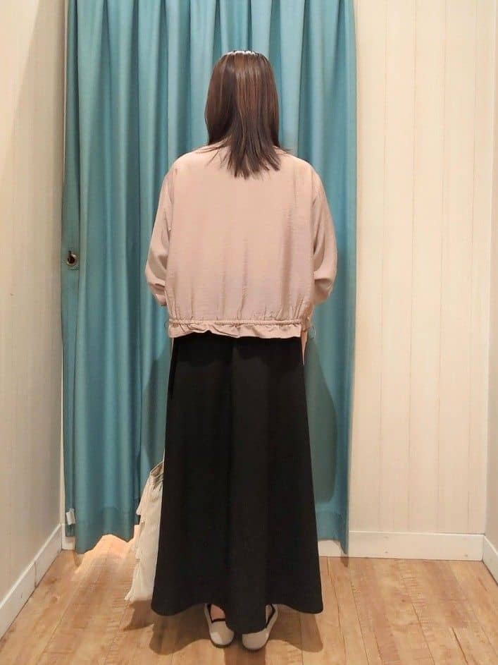kawa.さんの「SHOO･LA･RUE｜◆【高レビュー】洗えてサラサラ ニットパンプス」を使ったコーディネート
