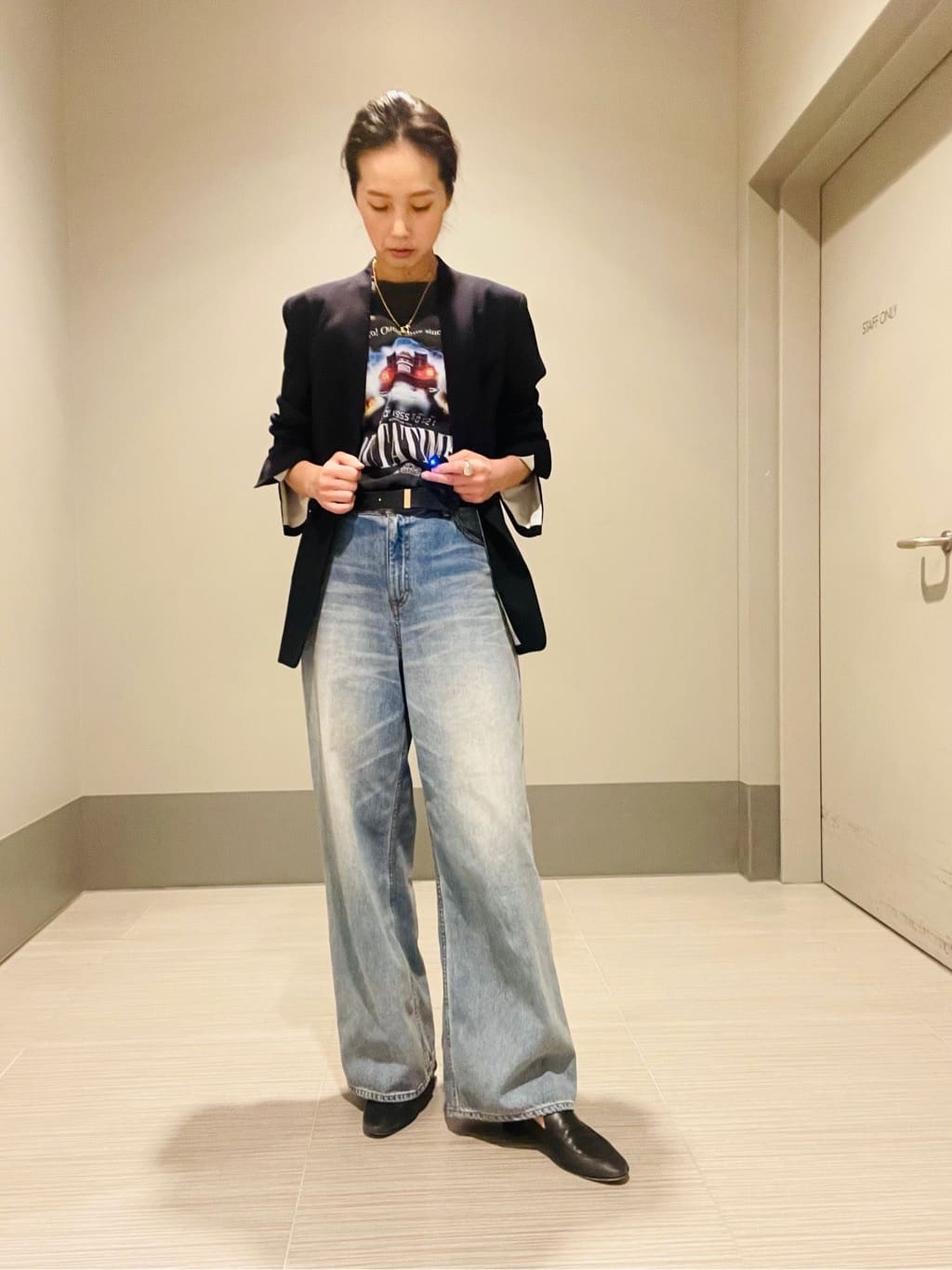 Annさんの「DRESSTERIOR｜ヴィンテージ加工ワイドデニムパンツ」を使ったコーディネート