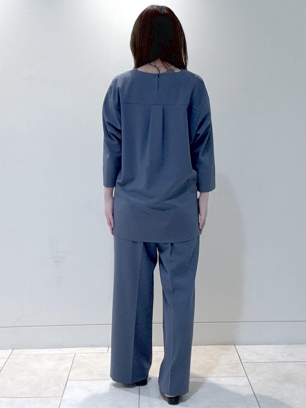 S&auml;K&iuml;さんの「Reflect｜◆【マシンウォッシュ可／セットアップ可能】ドルマンスリーブVネックブラウス」を使ったコーディネート