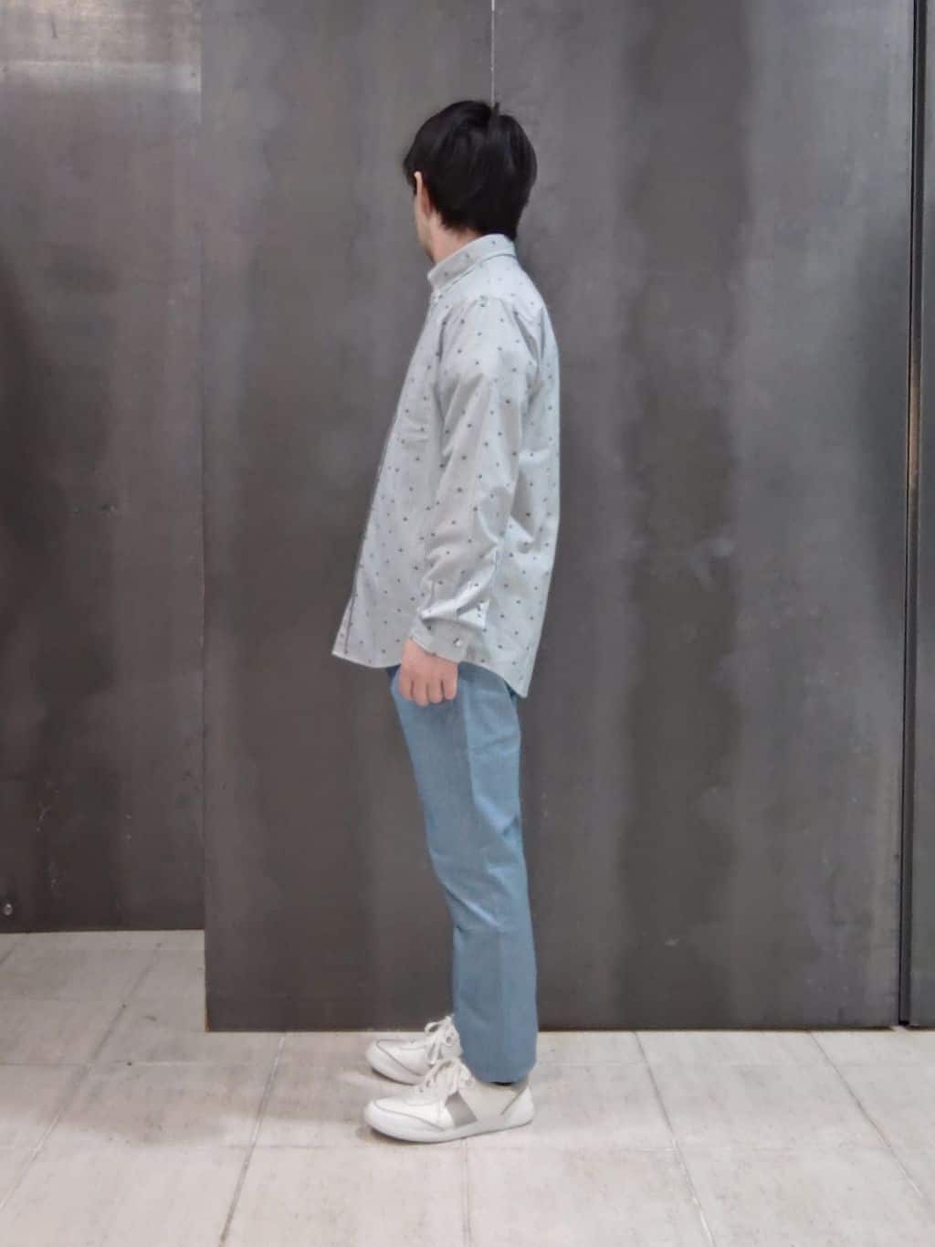 shiominさんの「TAKEO KIKUCHI｜ハットモチーフ ジャカード ストライプ シャツ」を使ったコーディネート