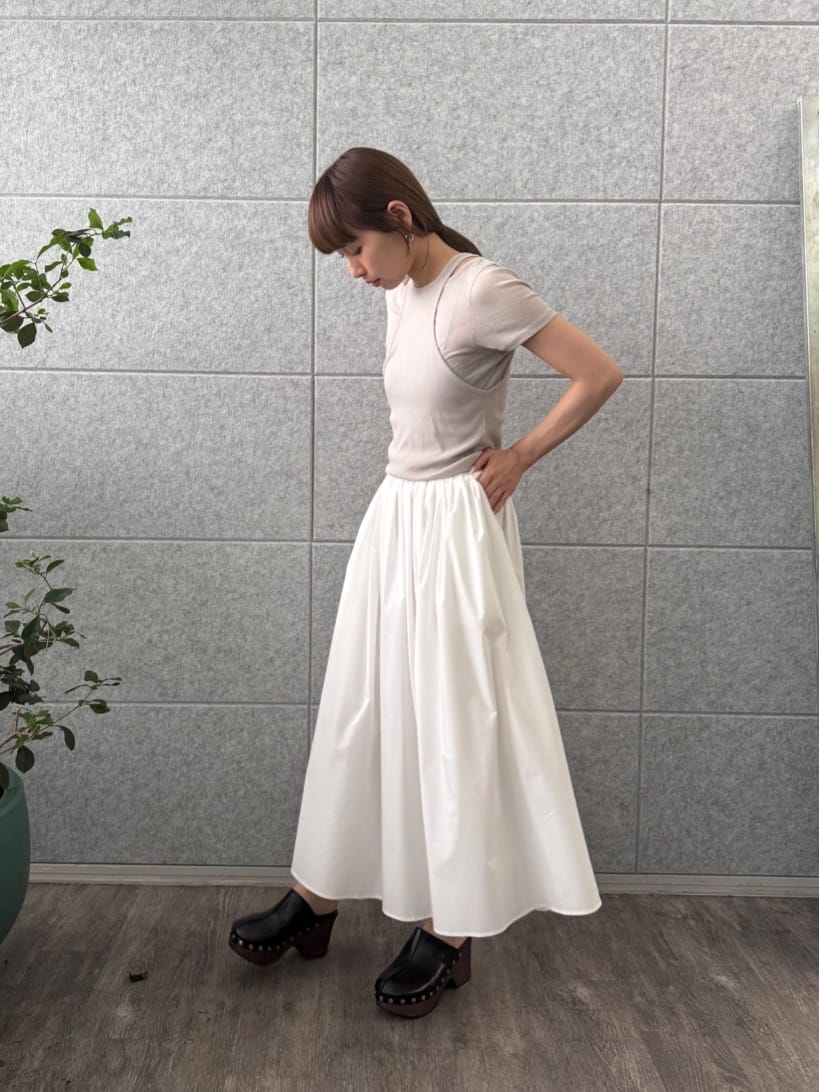 designer yukaさんの「CODE A｜side slit volume skirt」を使ったコーディネート