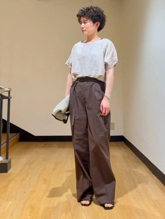 MAYUMIさんの「UNTITLED｜◆【セットアップ可能/手洗い可】リネン混 ボートネックTブラウス」を使ったコーディネート