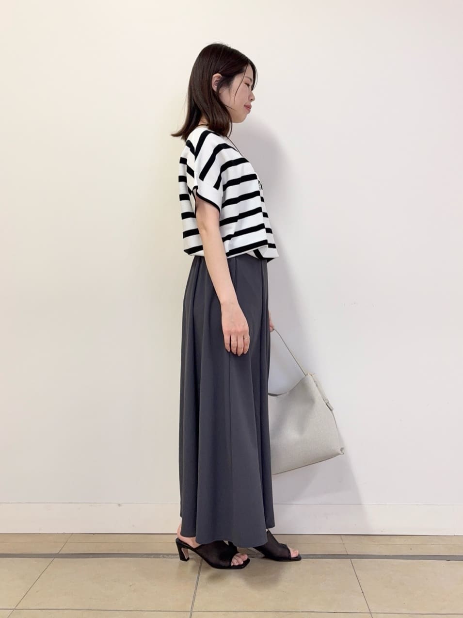 asamiさんの「UNTITLED｜◆【セットアップ可/接触冷感/イージーケア】リラクミスト フレアスカート」を使ったコーディネート