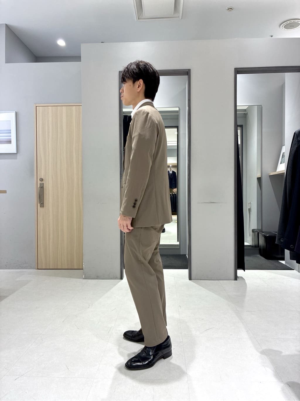 わいずみさんの「TAKEO KIKUCHI｜【360&deg;ストレッチ／セットアップ対応】None Of Stress ジャケット」を使ったコーディネート