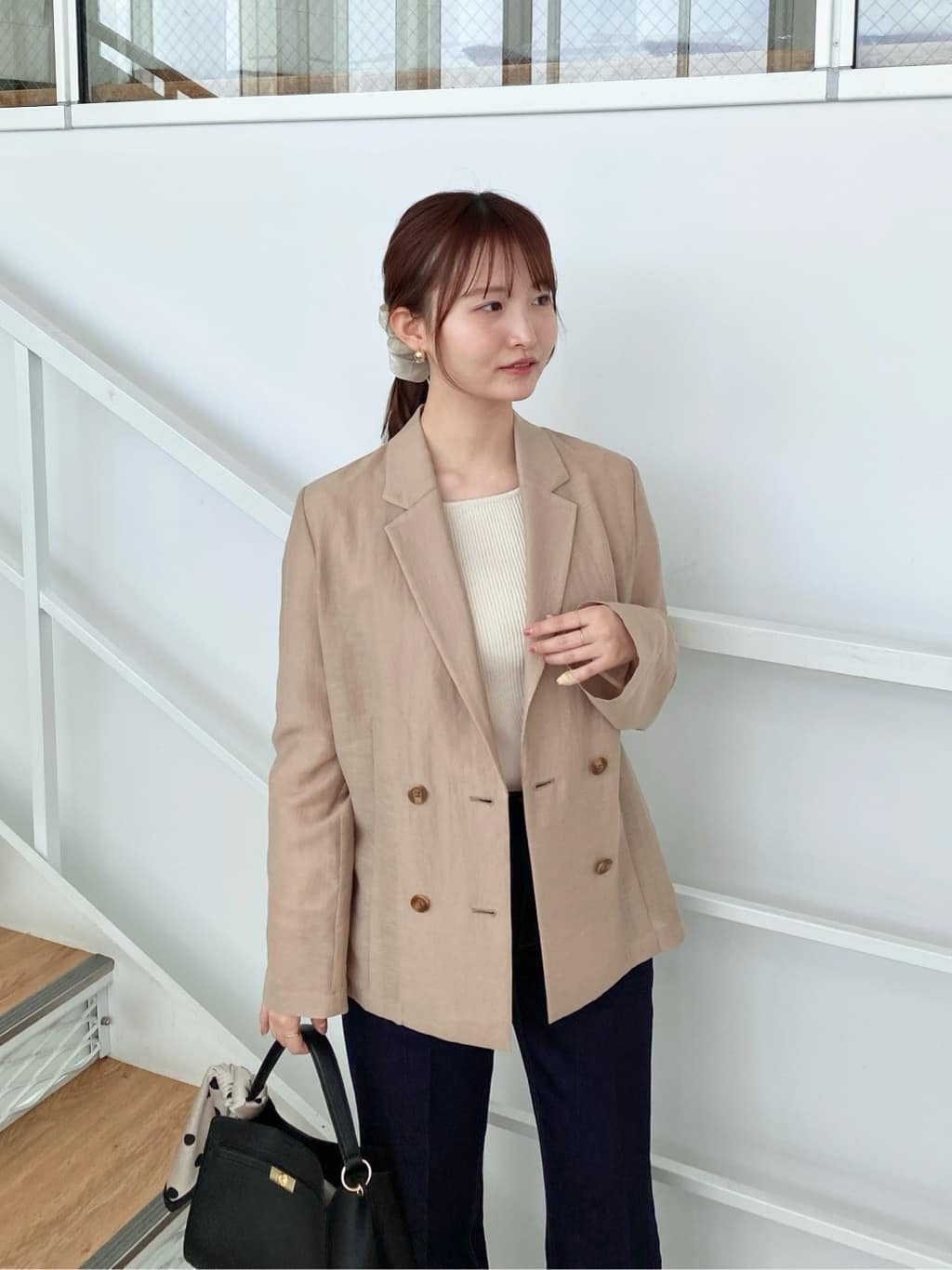 みさかさんの「index｜麻調シアーダブルブレストテーラードジャケット【洗濯機洗い可】」を使ったコーディネート