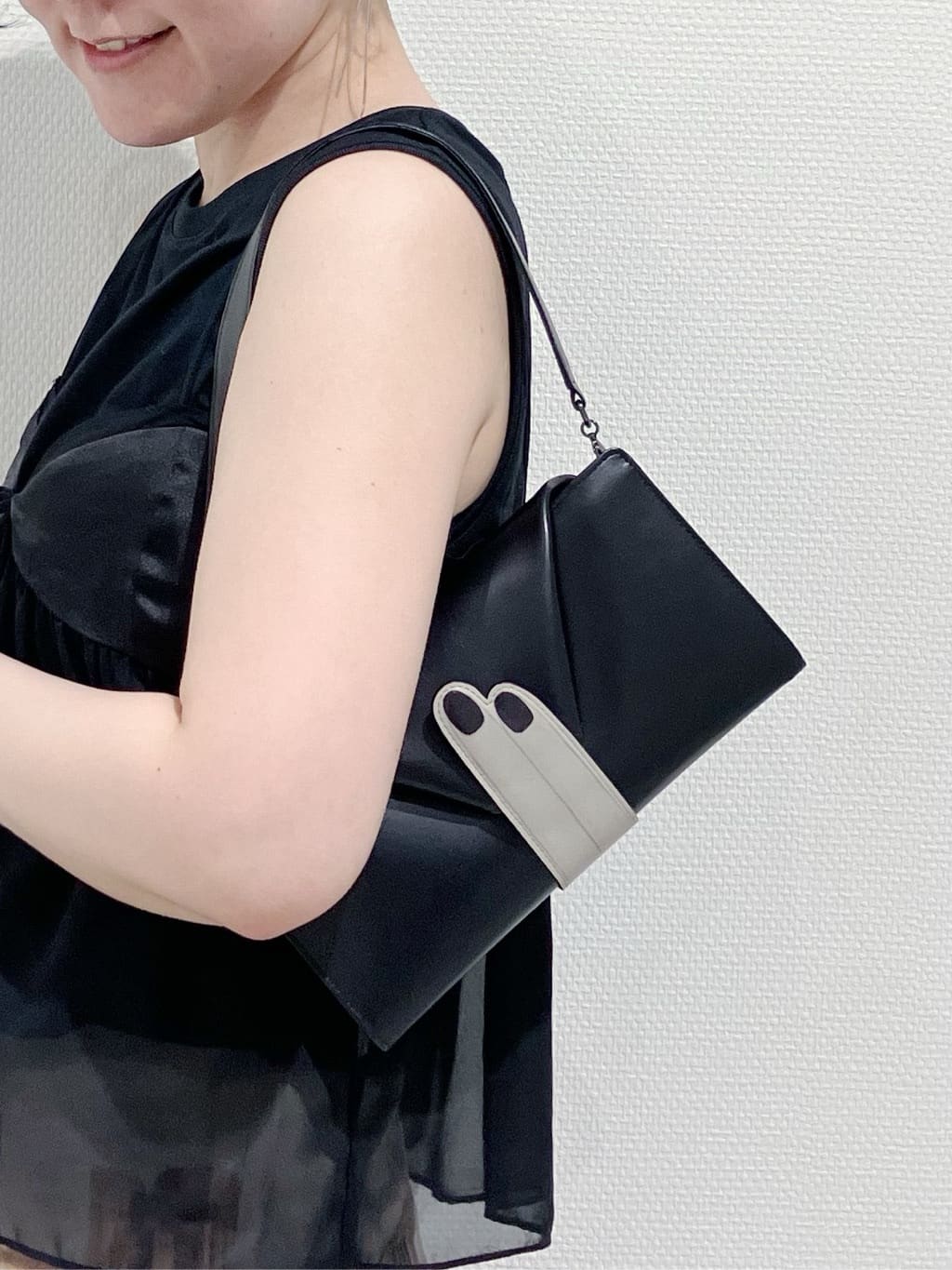 Cさんの「HIROKO HAYASHI｜LEO NECESSARIO（レオ ネチェサリオ）ショルダー付き長財布」を使ったコーディネート