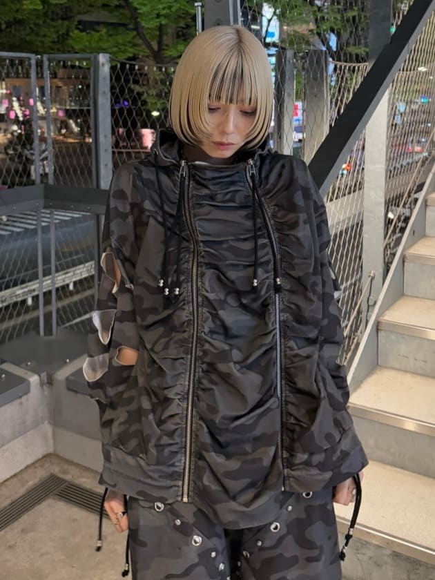 川本葵さんの「tk.TAKEO KIKUCHI｜◆K&rsquo;PJT by AOI 『Lightweight Parka』」を使ったコーディネート