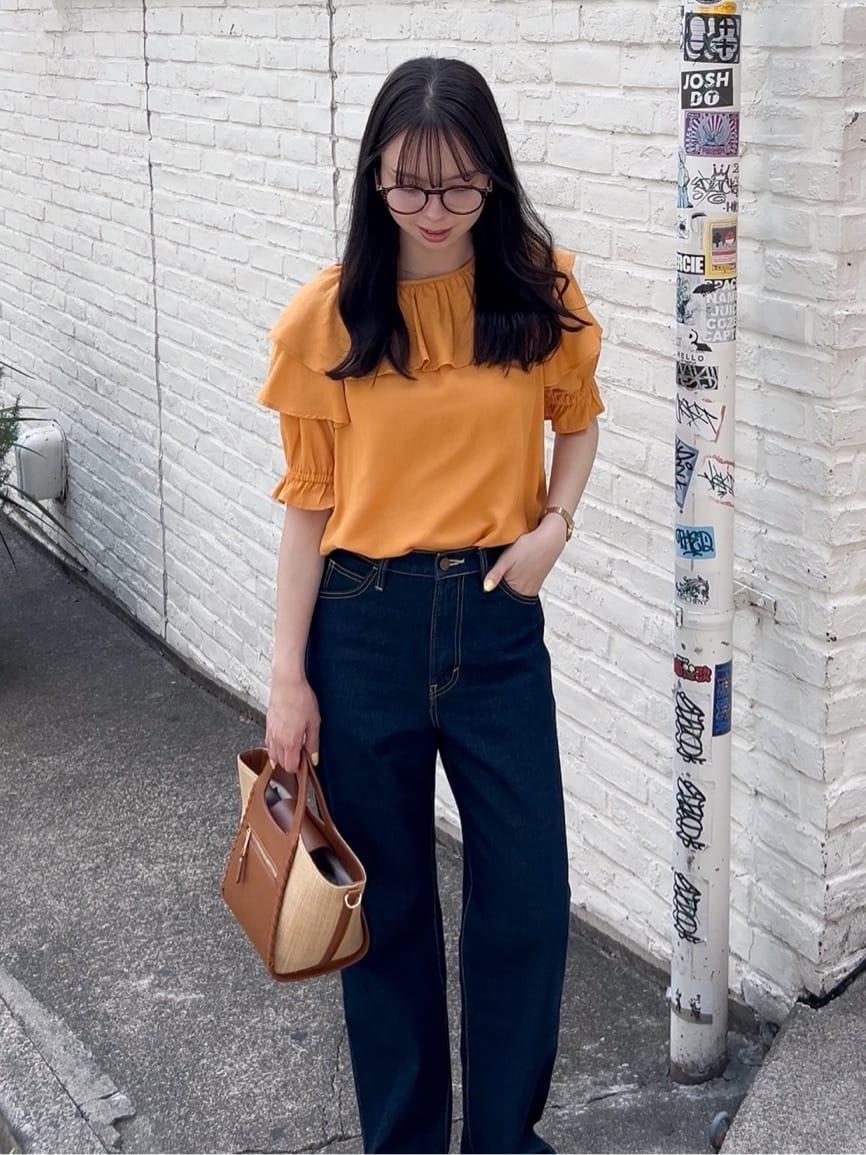 NATSUMIさんの「grove｜◆麻調ダブルフリルブラウス」を使ったコーディネート