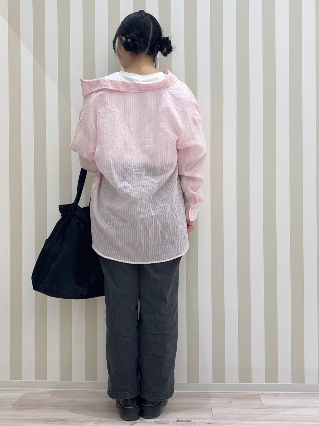 まろんさんの「SHOO･LA･RUE｜◆【選べる4柄】コットンプリントロゴTシャツ」を使ったコーディネート
