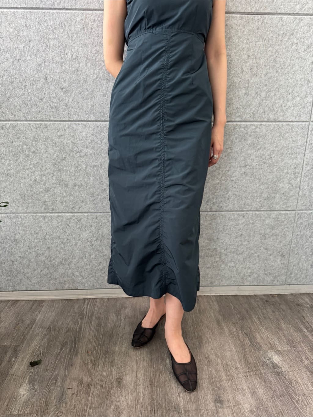uchi__yamaさんの「CODE A｜sporty gathered dress」を使ったコーディネート