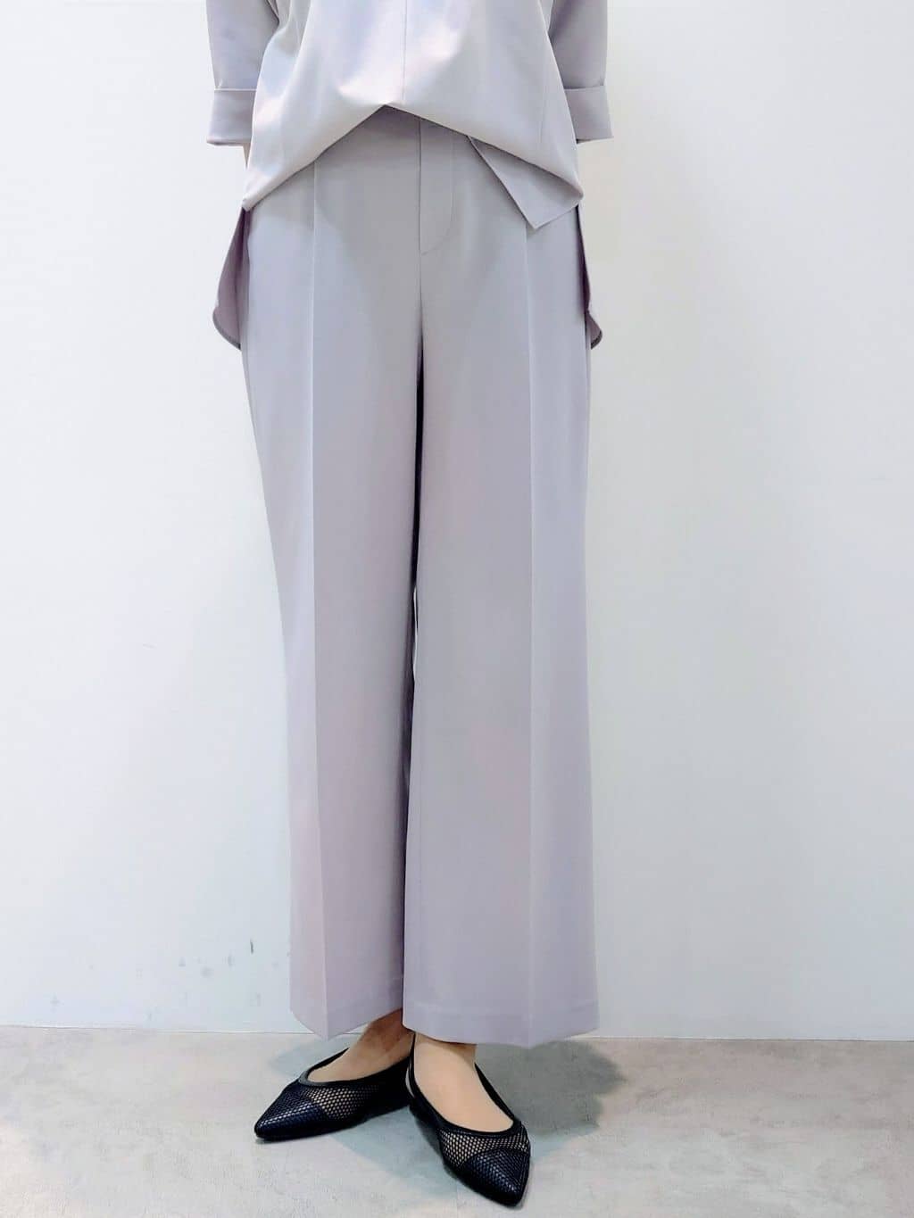 yoshiさんの「Reflect｜◆【マシンウォッシュ可／セットアップ可能】ストレートシルエットパンツ」を使ったコーディネート