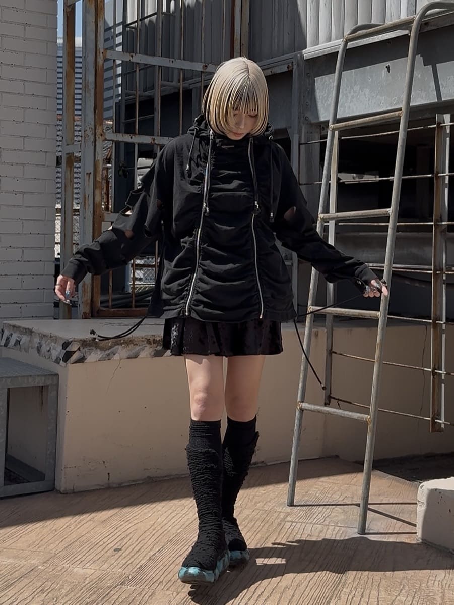 川本葵さんの「tk.TAKEO KIKUCHI｜◆K&rsquo;PJT by AOI 『Lightweight Parka』」を使ったコーディネート