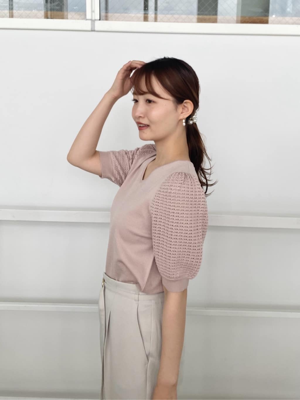 みさかさんの「index｜ストレッチテーパードパンツ【洗濯機洗い可／吸水速乾／防シワ】」を使ったコーディネート