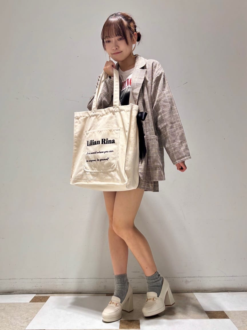 せらら⭐️さんの「ESPERANZA｜厚底ヒールアップローファー」を使ったコーディネート