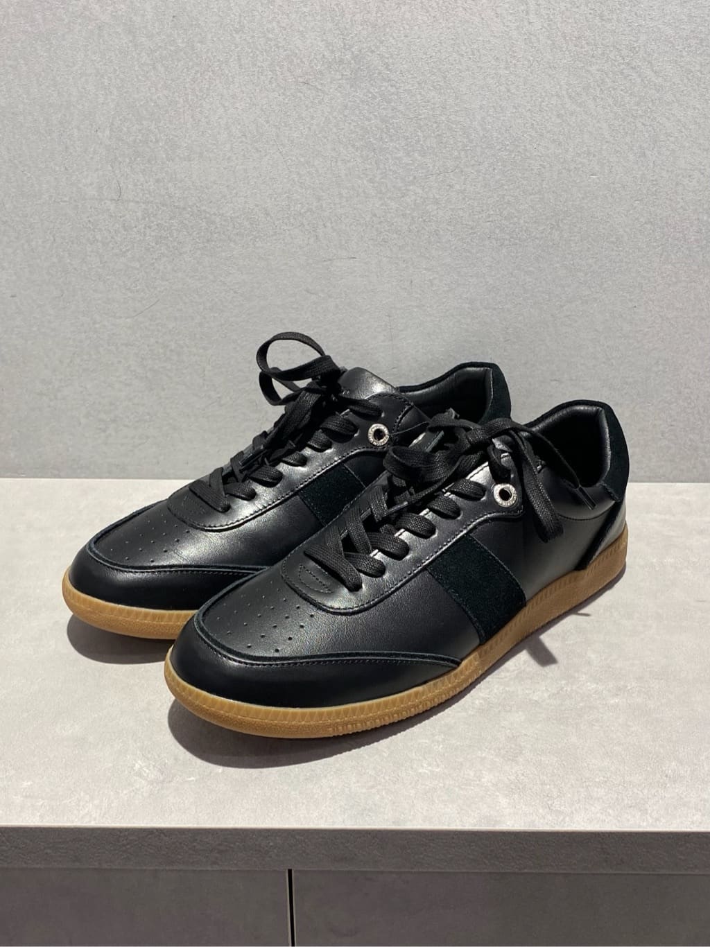 nishiさんの「TAKEO KIKUCHI｜【抗菌防臭／9色5サイズ展開】ハニカムメランジ ポロシャツ」を使ったコーディネート