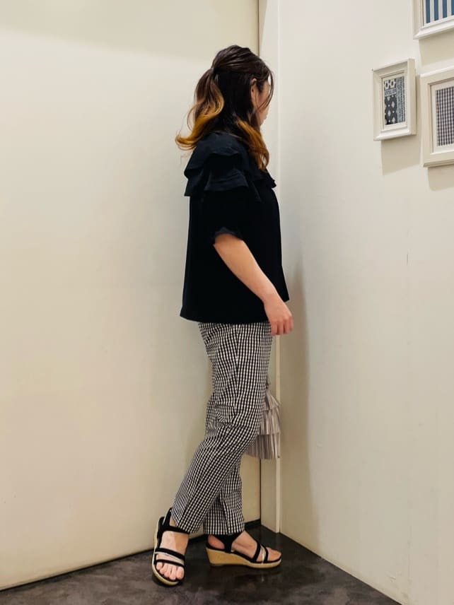 c_h_i_k_aさんの「grove｜【冷感】サマーハイパーストレッチテーパードパンツ」を使ったコーディネート