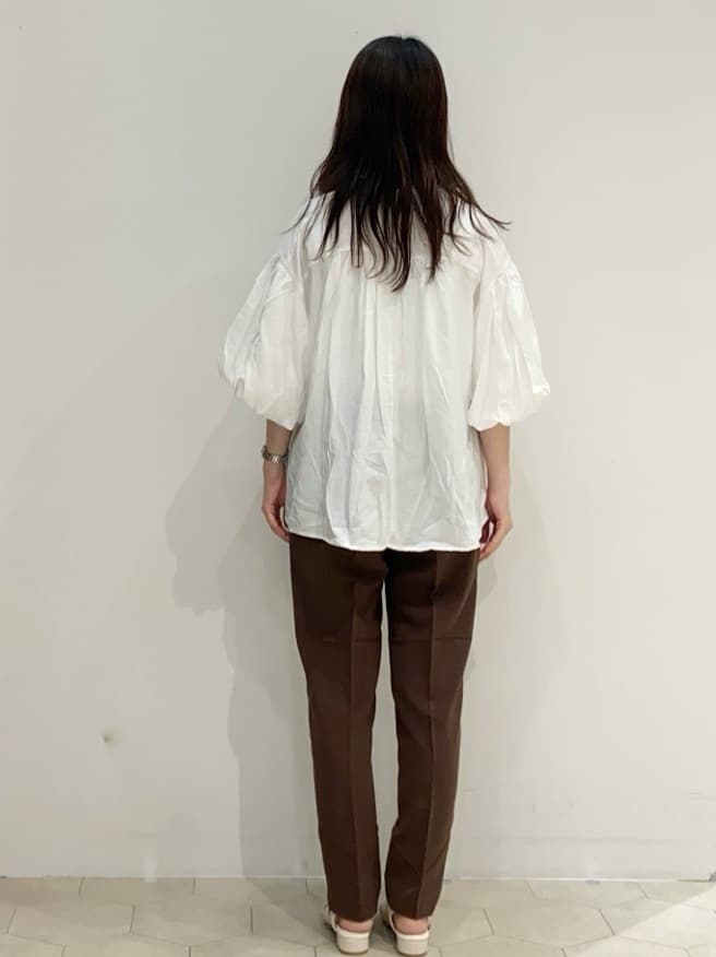 EMIRIさんの「OPAQUE.CLIP｜◆バルーンスリーブブラウス【洗濯機洗い可】」を使ったコーディネート