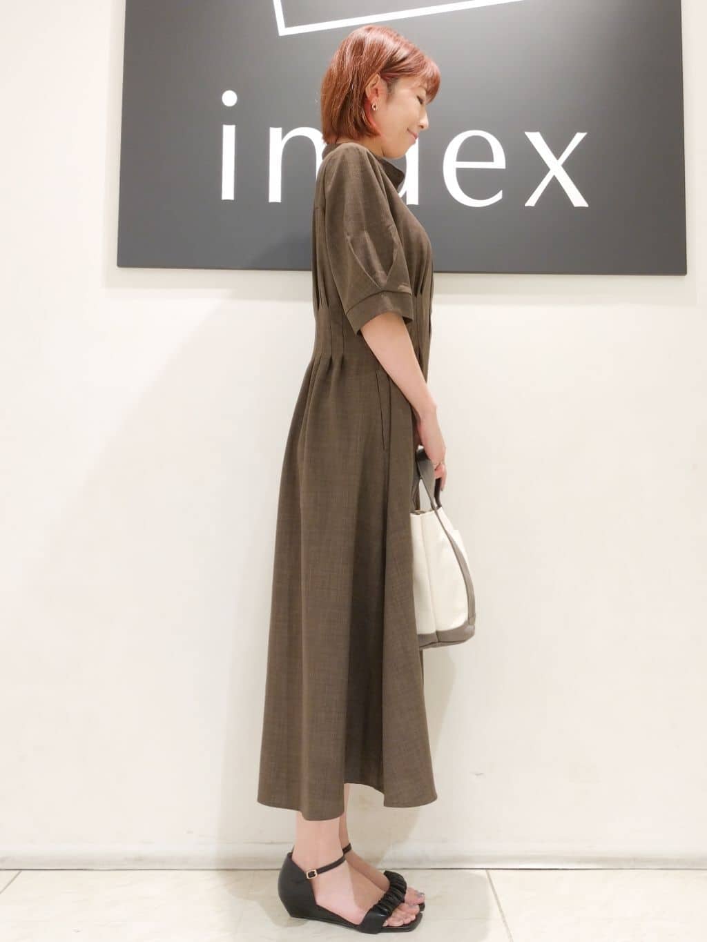 n.さんの「index｜◆【2WAY】雑材フリル持ち手バッグ」を使ったコーディネート