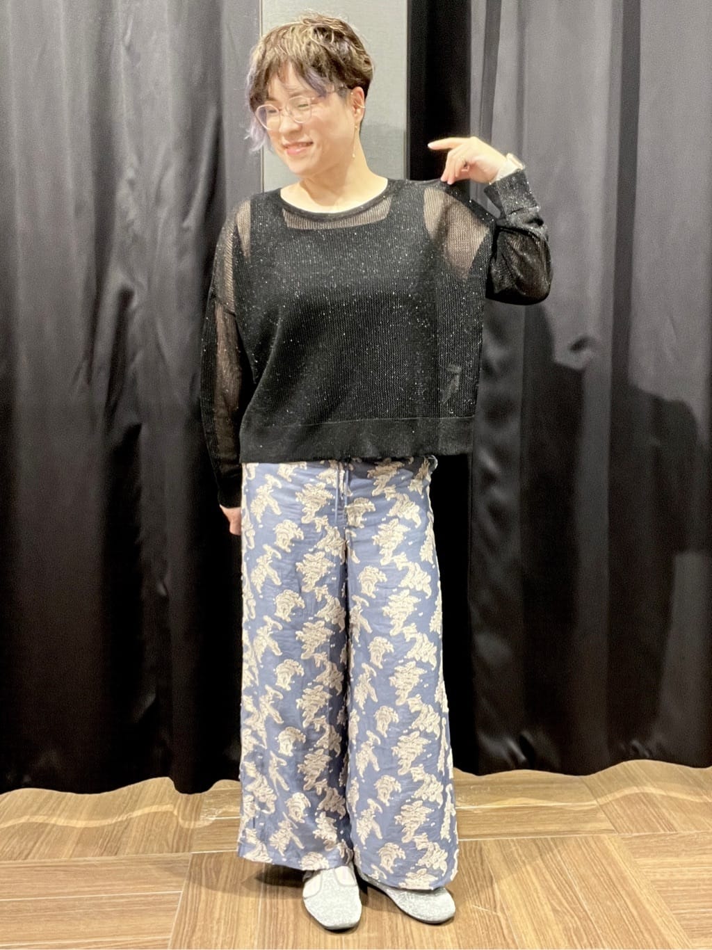 OKMKさんの「THE SHOP TK｜◆ラメメッシュニット」を使ったコーディネート