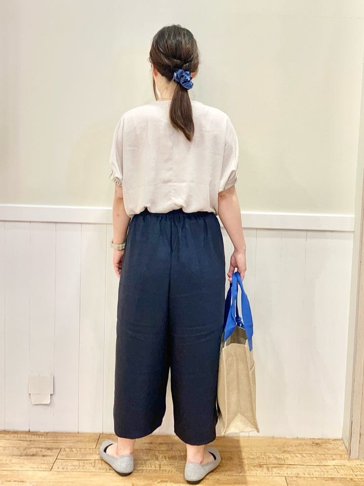 FUJIさんの「SHOO･LA･RUE｜◆【高レビュー/UV/ひんやり/洗濯後しわになりにくい/5分袖】さらさら ドルマントップス」を使ったコーディネート