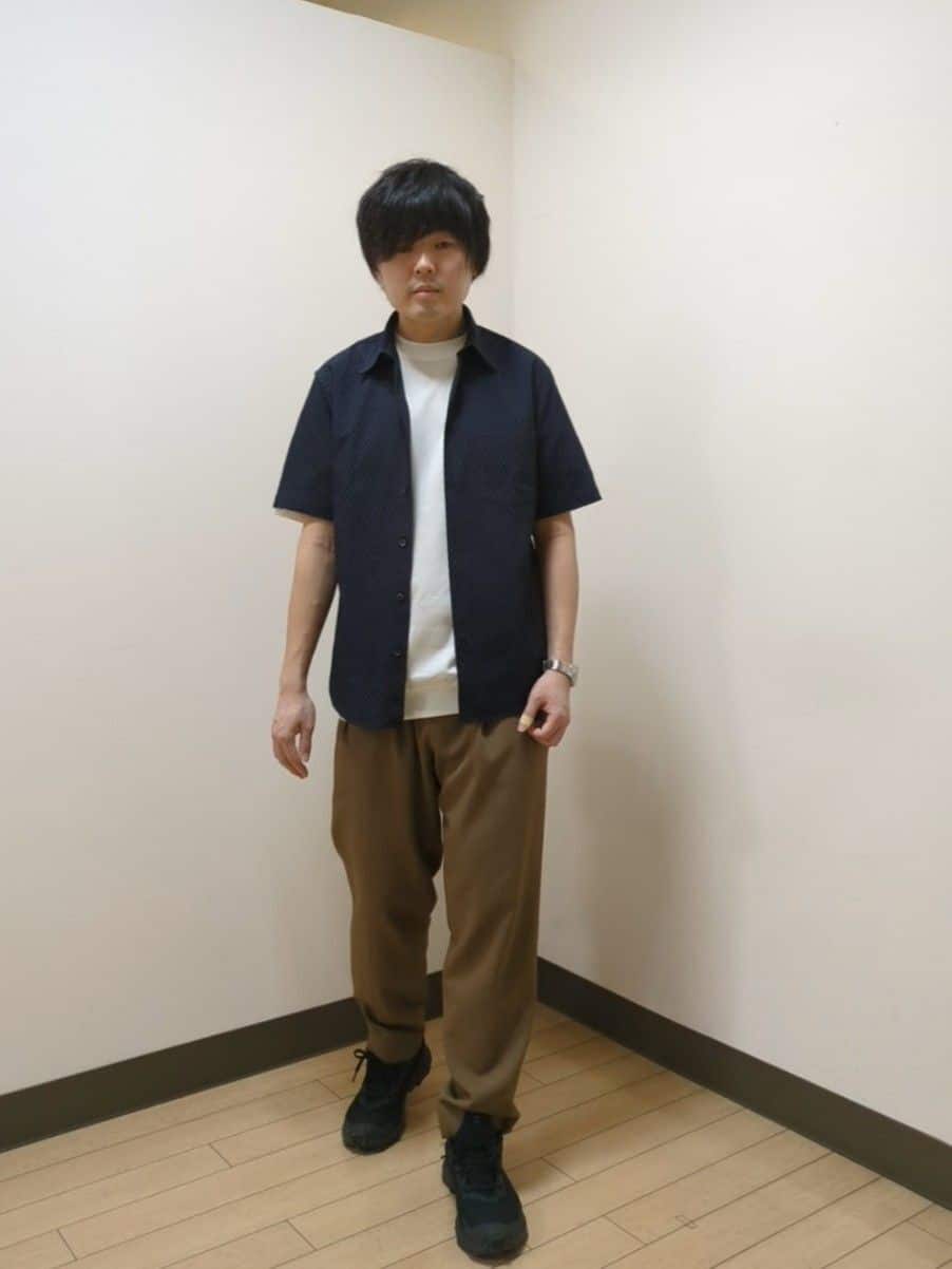 あきやまさんの「TAKEO KIKUCHI｜【抗菌防臭／5サイズ展開】ハイゲージポンチ Tシャツ」を使ったコーディネート