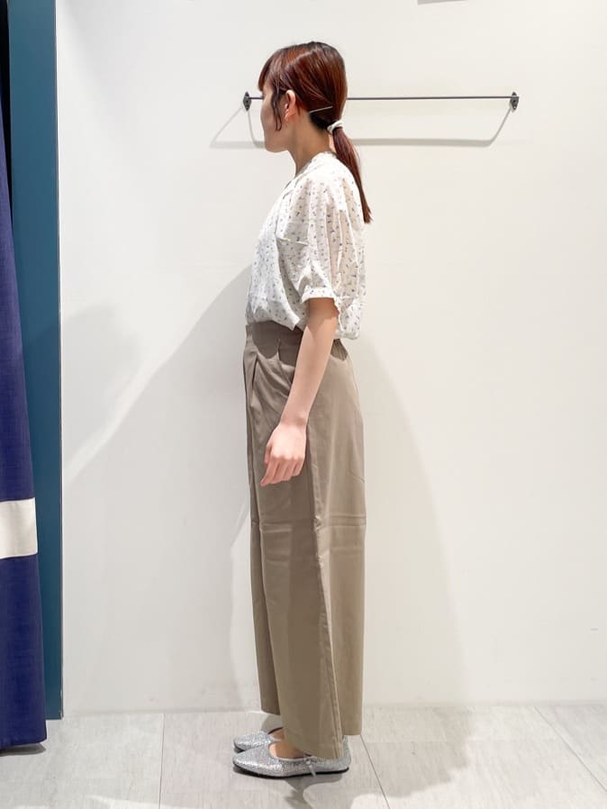 haruさんの「grove｜【冷感】サマーハイパーストレッチワイドパンツ」を使ったコーディネート