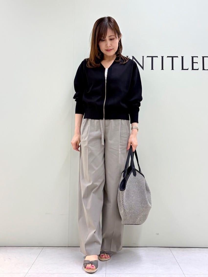 Sakaiさんの「UNTITLED｜◆【セットアップ可能／オンオフ】ラミー混 タックワイドパンツ」を使ったコーディネート