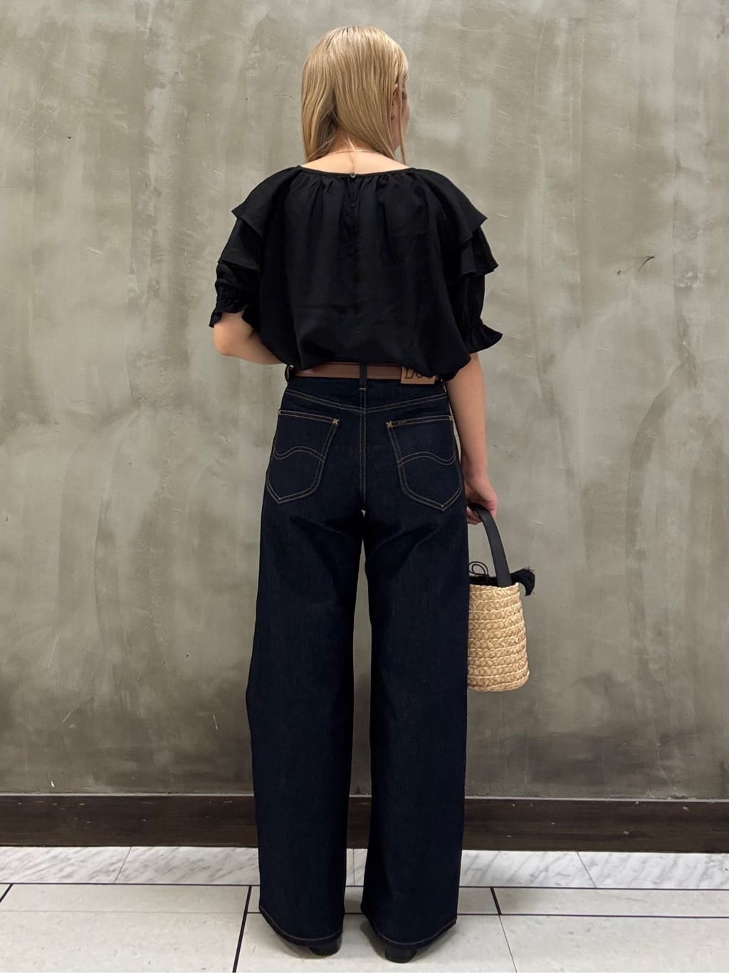 minaさんの「grove｜【Lee&times;grove別注】WIDE DENIM PANTS」を使ったコーディネート
