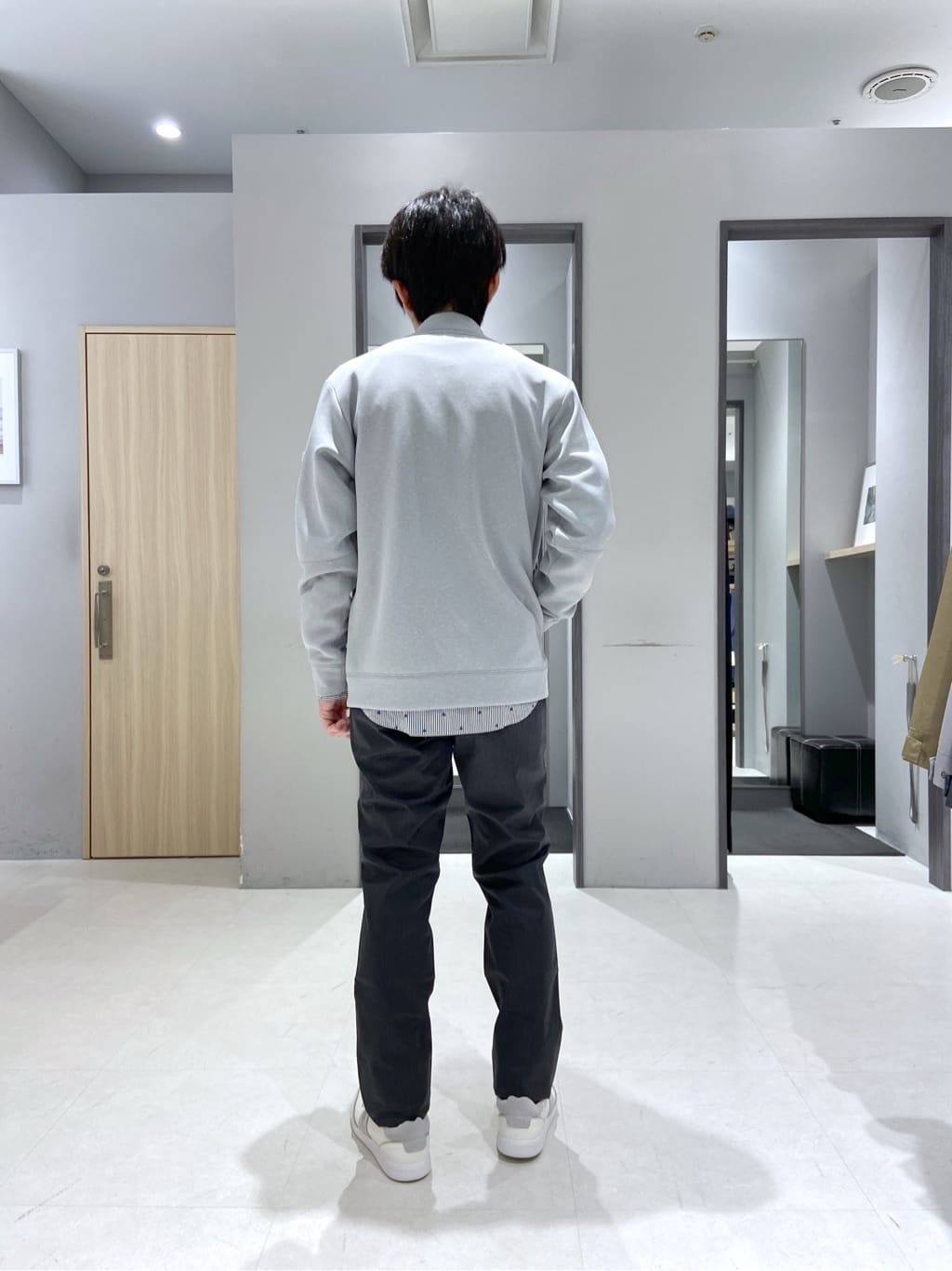 わいずみさんの「TAKEO KIKUCHI｜ハットモチーフ ジャカード ストライプ シャツ」を使ったコーディネート