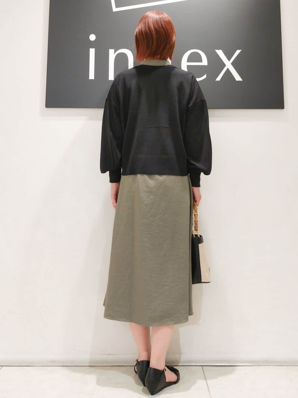n.さんの「index｜◆《6色展開》リラクシーショートカーディガン【洗濯機洗い可／接触冷感／抗ピル】」を使ったコーディネート
