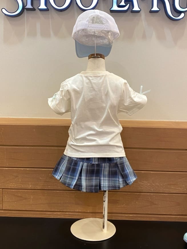 なかひとさんの「SHOO･LA･RUE｜」を使ったコーディネート
