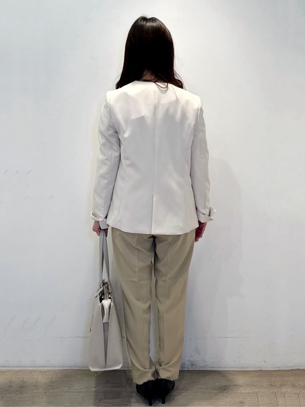 yuicciさんの「OPAQUE.CLIP｜《通勤／セットアップ対応》Vネックジャケット／ダブルクロス【洗濯機洗い可】」を使ったコーディネート
