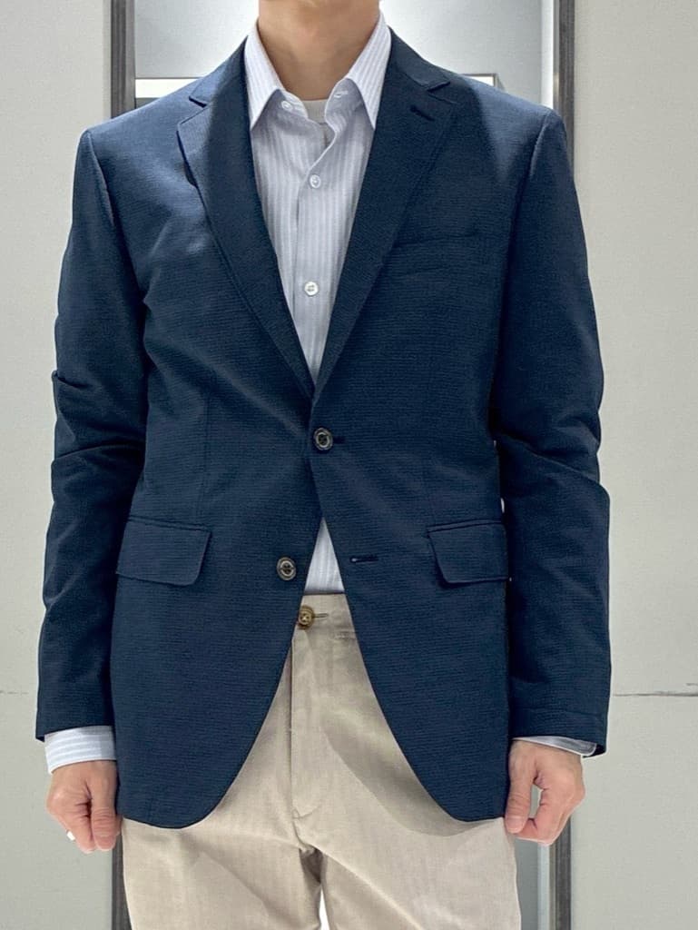 わいずみさんの「TAKEO KIKUCHI｜【抗菌防臭】COOL DOTS（R）ドビープリント ジャケット」を使ったコーディネート