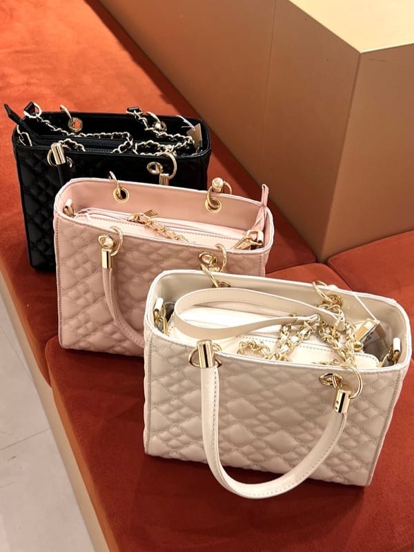 yumiさんの「ESPERANZA｜チャンキーヒール厚底パンプス」を使ったコーディネート