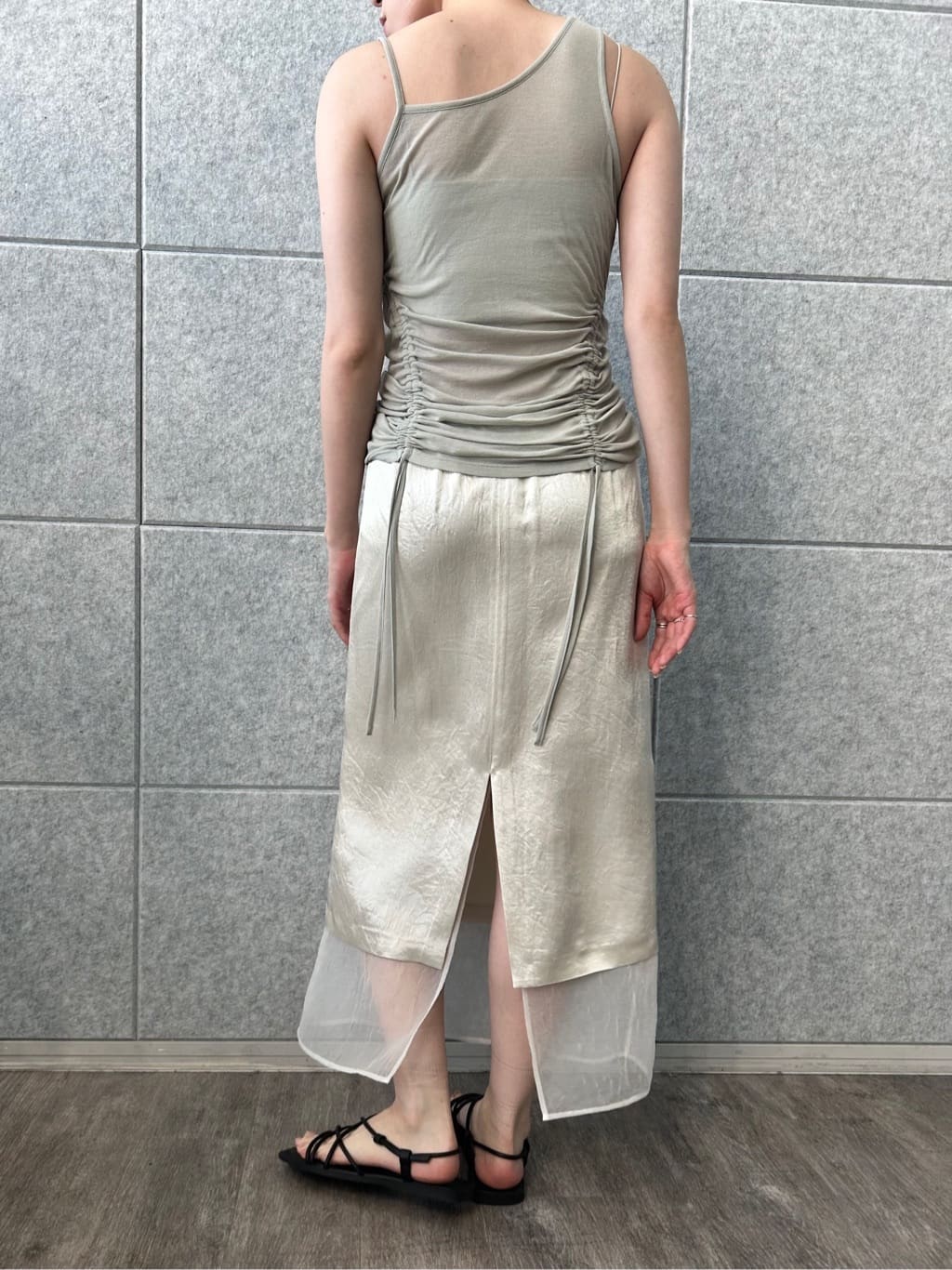 honoka Aさんの「CODE A｜asymmetry gather tank」を使ったコーディネート
