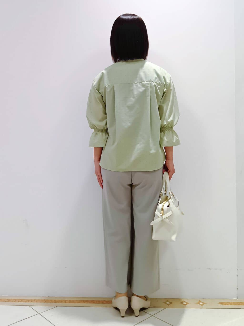 tomoさんの「Reflect｜◆【洗える】キャンディースリーブブラウス」を使ったコーディネート