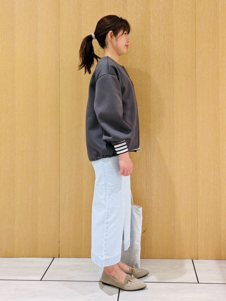 CHISATOさんの「UNTITLED｜◆【洗える/春の軽羽織り】ダンボール ノーカラーブルゾン」を使ったコーディネート