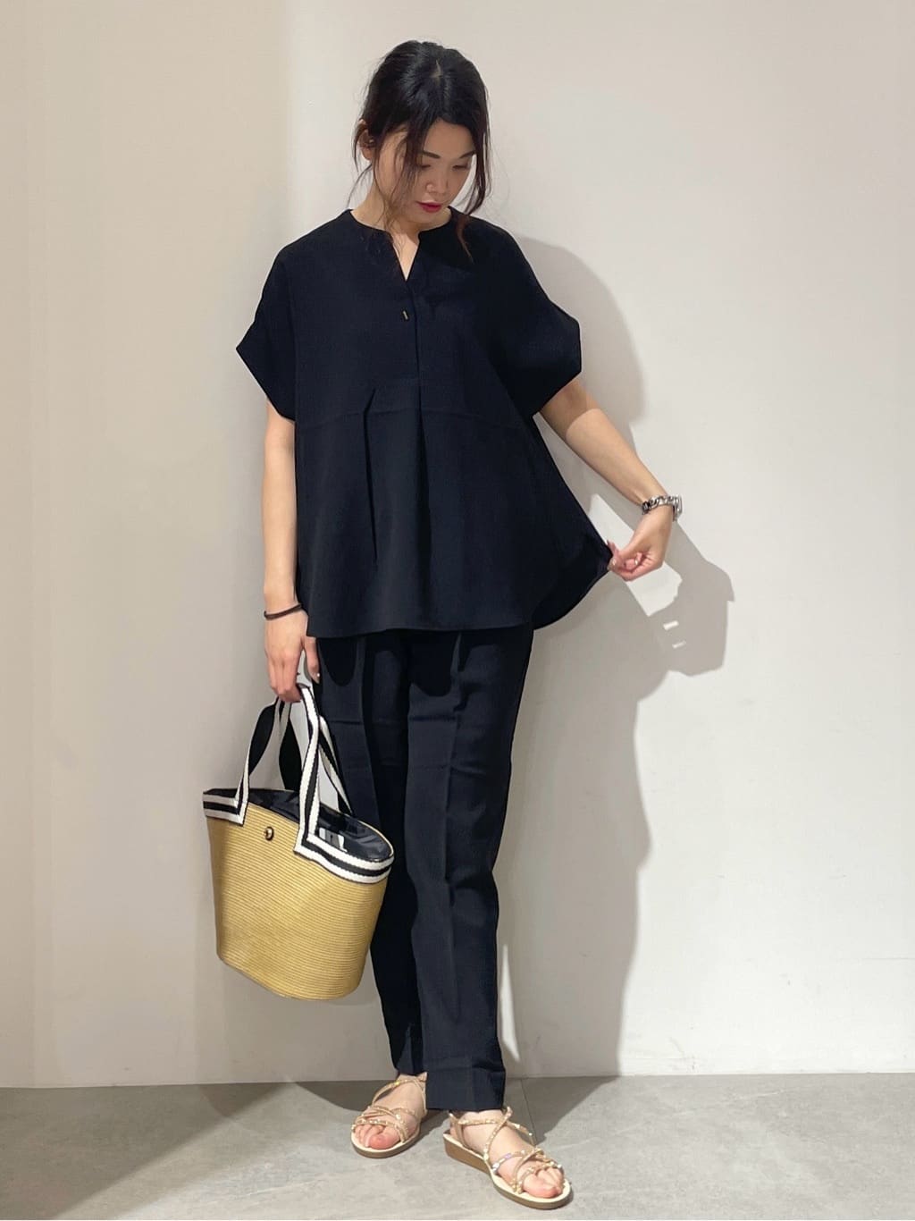 kanahoさんの「OPAQUE.CLIP｜《7色展開／SS-LLサイズ》ストレッチスキッパーブラウス／セットアップ対応【洗濯機洗い可／防シワ】」を使ったコーディネート
