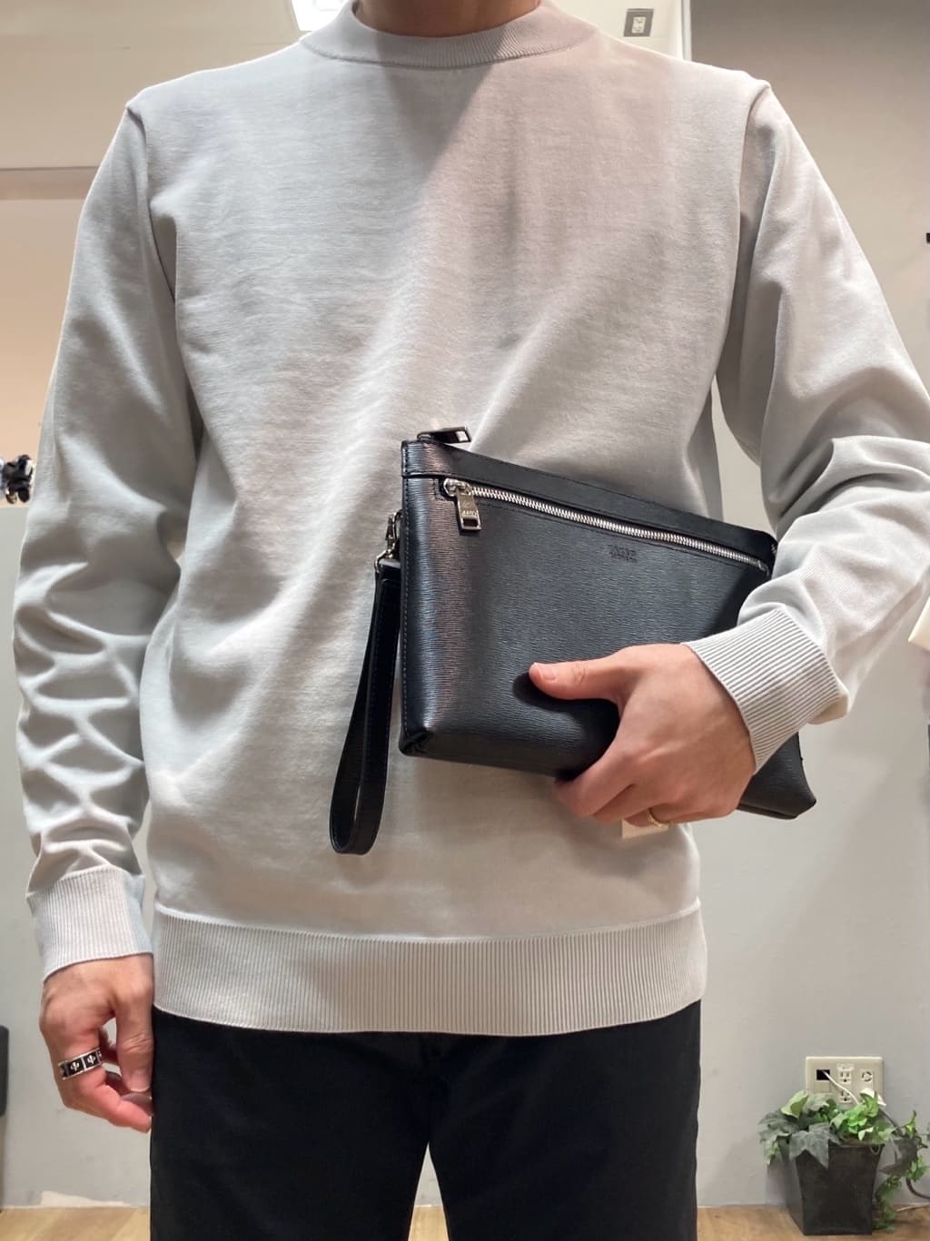 シュンさんの「TAKEO KIKUCHI｜【Made in JAPAN】播州織 ストレッチ パンツ」を使ったコーディネート