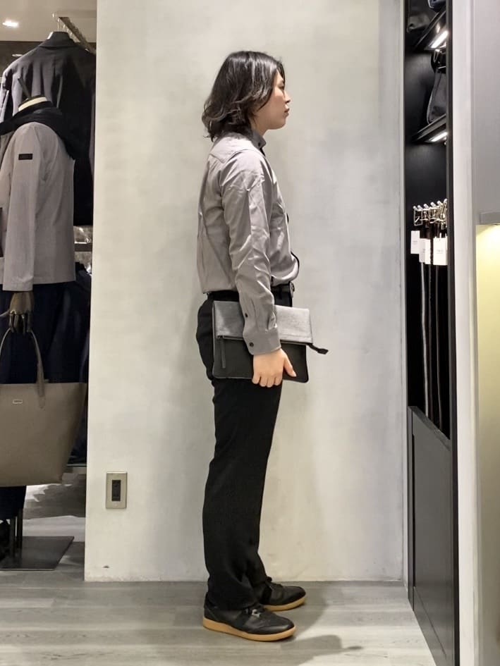 nishiさんの「TAKEO KIKUCHI｜【ONOFF対応】TRダブルニット ストレッチパンツ」を使ったコーディネート