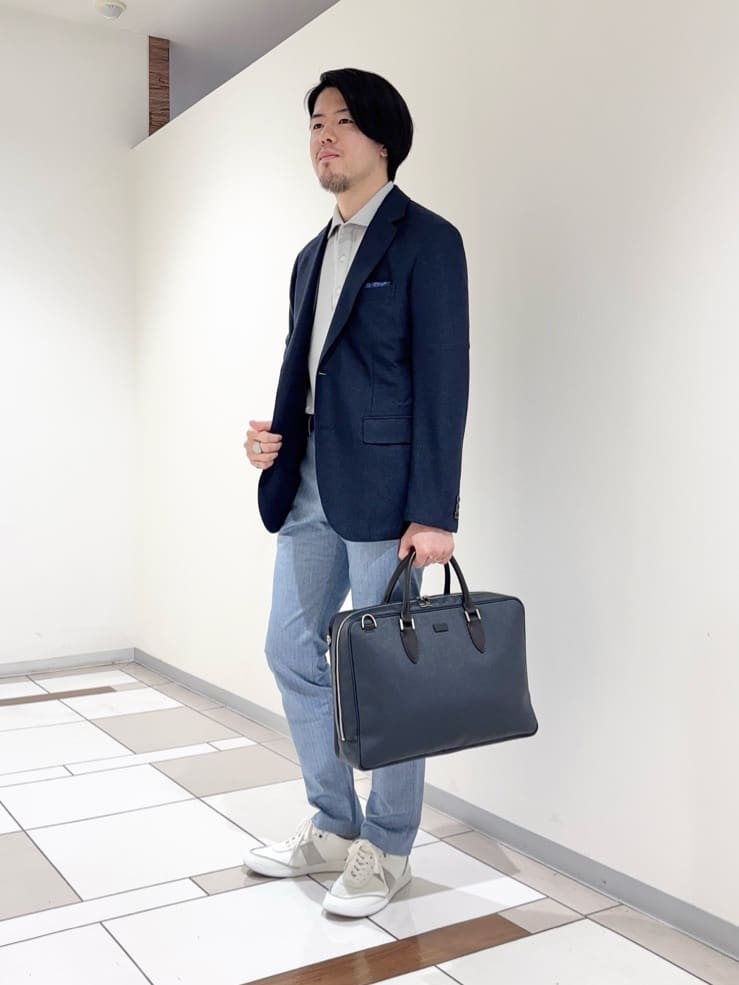 及川さんの「TAKEO KIKUCHI｜【Made in JAPAN】播州織 ヘリンボン ストレート パンツ」を使ったコーディネート
