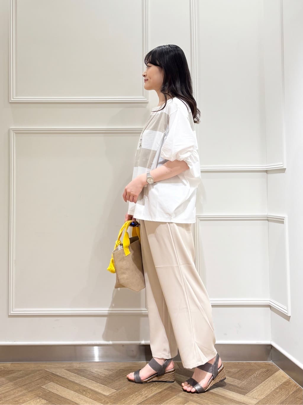 muuさんの「SHOO･LA･RUE｜◆ふわりシルエットが新しい ワイドピッチボーダートップス」を使ったコーディネート