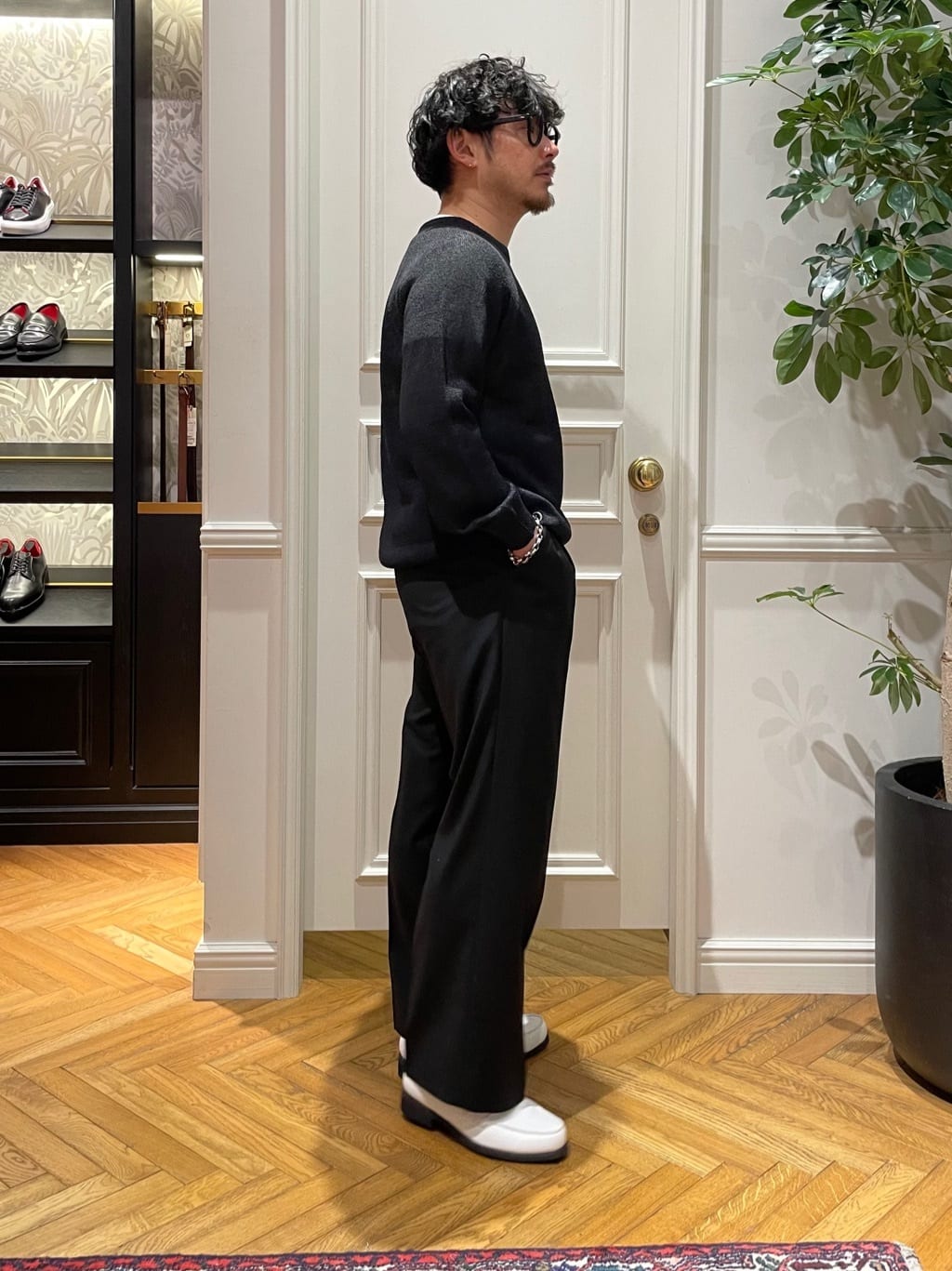 鶴田大士さんの「DRESSTERIOR｜【撥水加工/Safari5月号掲載】ローファー」を使ったコーディネート