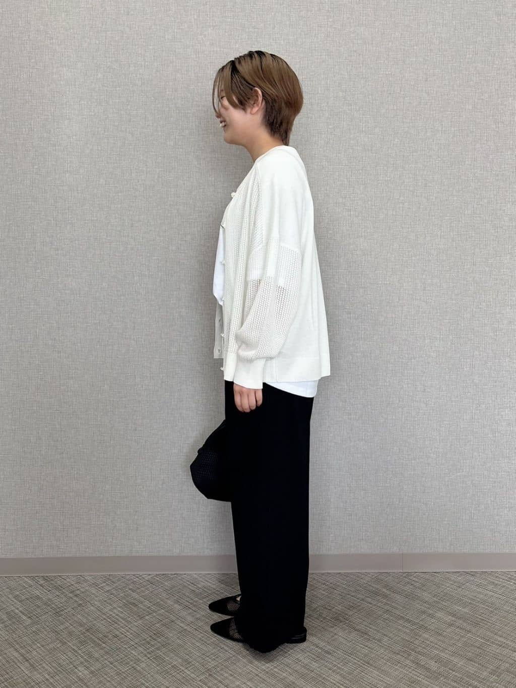 MATSUさんの「Reflect｜◆【E‐QUALITY／手洗い可】ドライタッチカーディガン」を使ったコーディネート