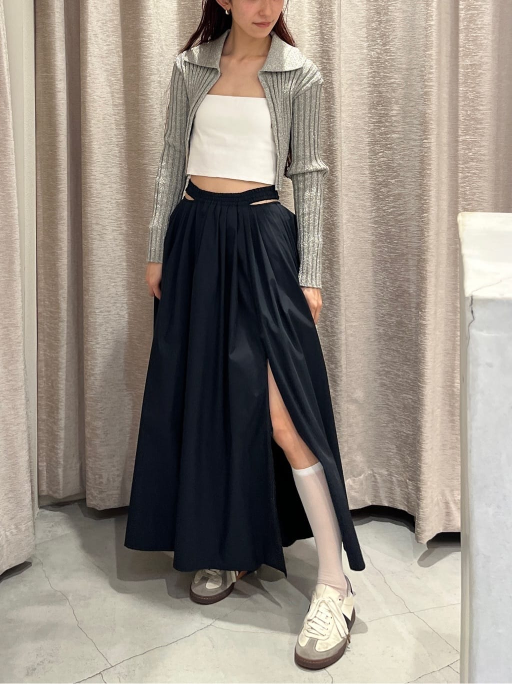 Rielさんの「CODE A｜side slit volume skirt」を使ったコーディネート