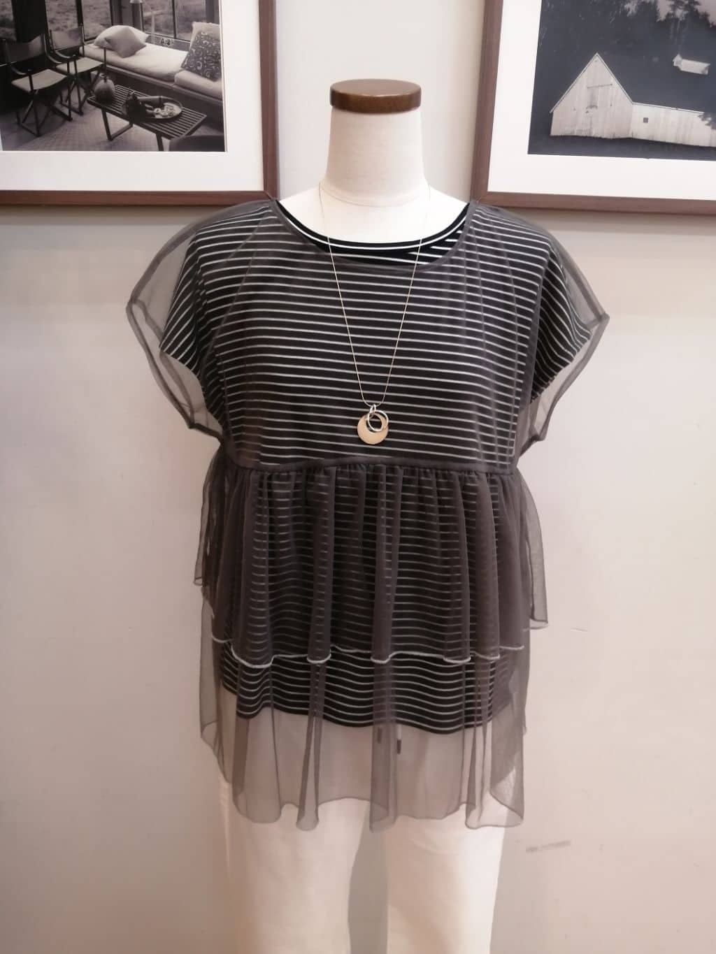 maiさんの「SHOO･LA･RUE｜◆【洗える/SS-3L/美脚シルエット】アクティブ派のデニム イージーテーパードパンツ」を使ったコーディネート