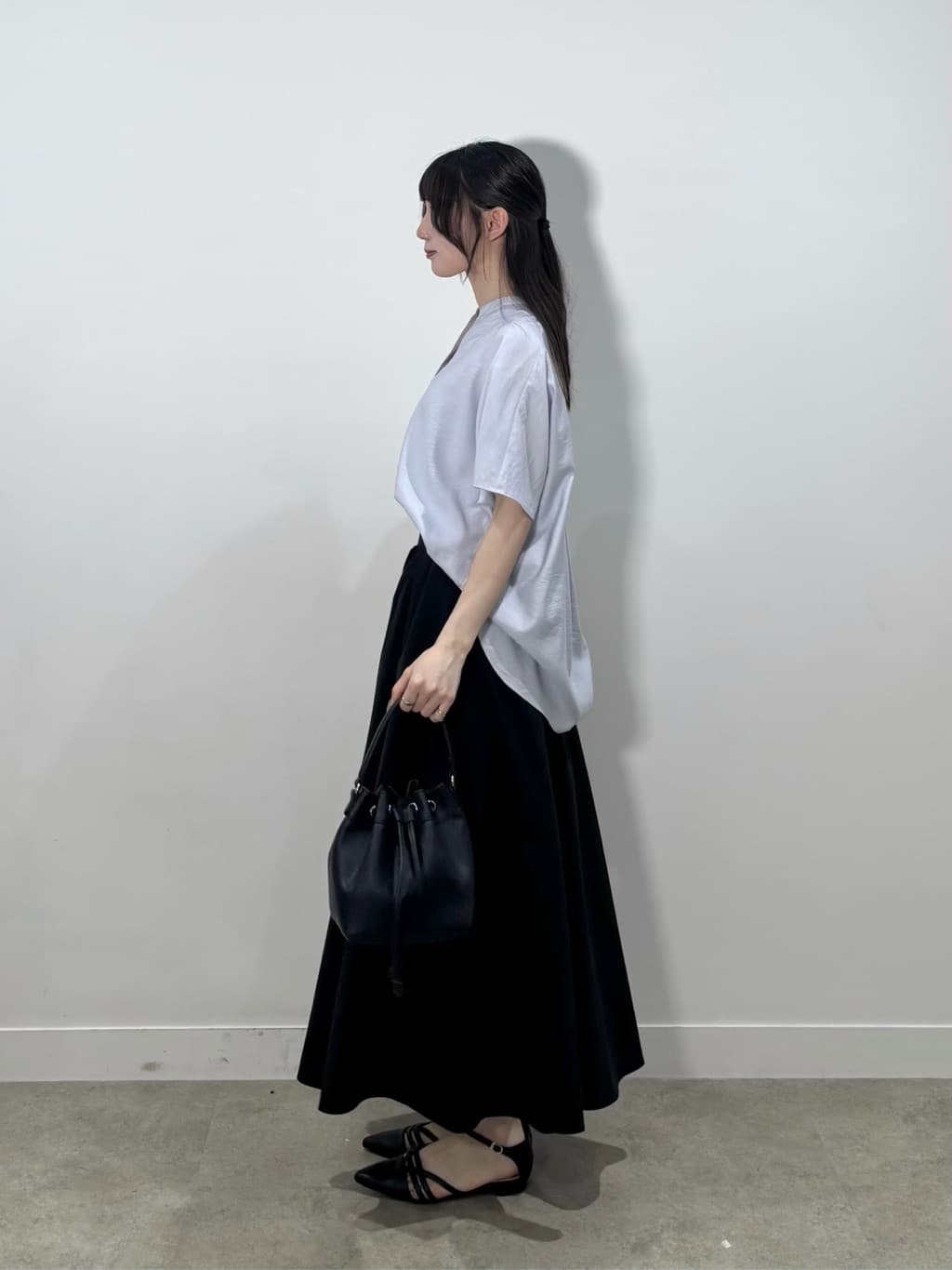 ibukiさんの「INDIVI｜◆【洗える／UVケア／SETUP可能】スキッパードルマンブラウス」を使ったコーディネート